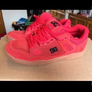 DC skate shoes